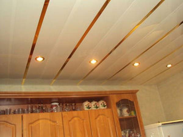 Реечные потолки для кухни  способы крепления и фото - фото