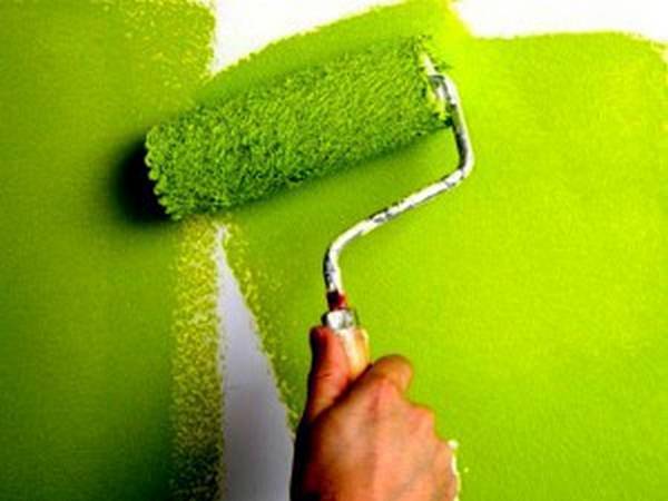 Покраска стен водоэмульсионной краской - фото